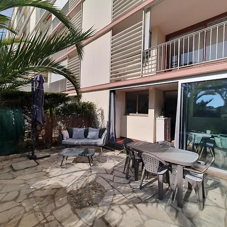 Les Palmiers Apartmán